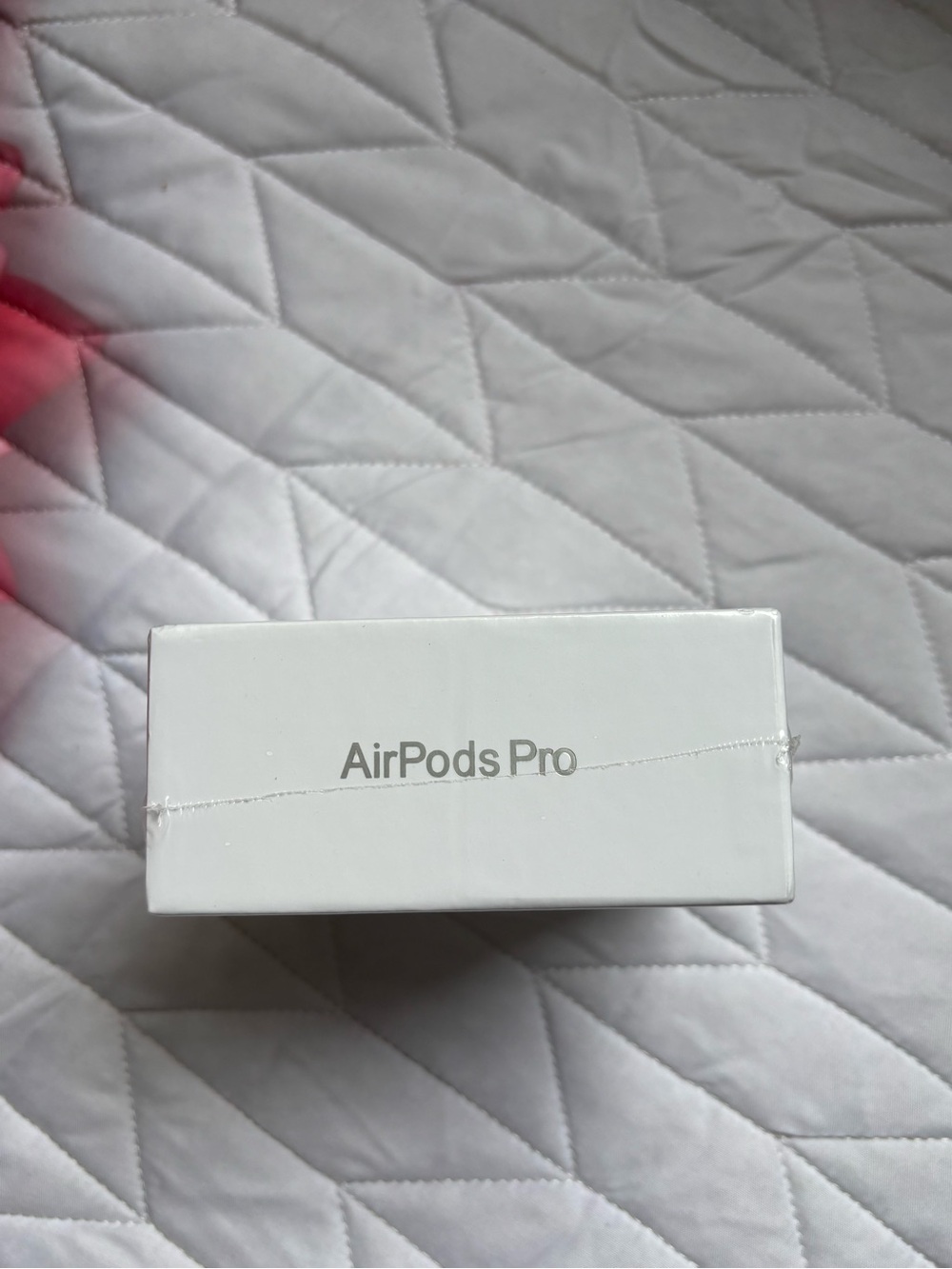 Apple AirPods Pro (2nd Gen) Charging Case Box - White - Picture 3 of 3